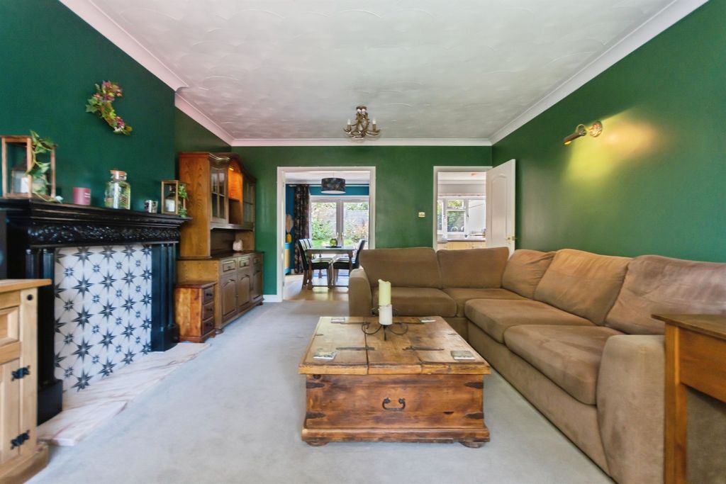 Property photo 3 of 17