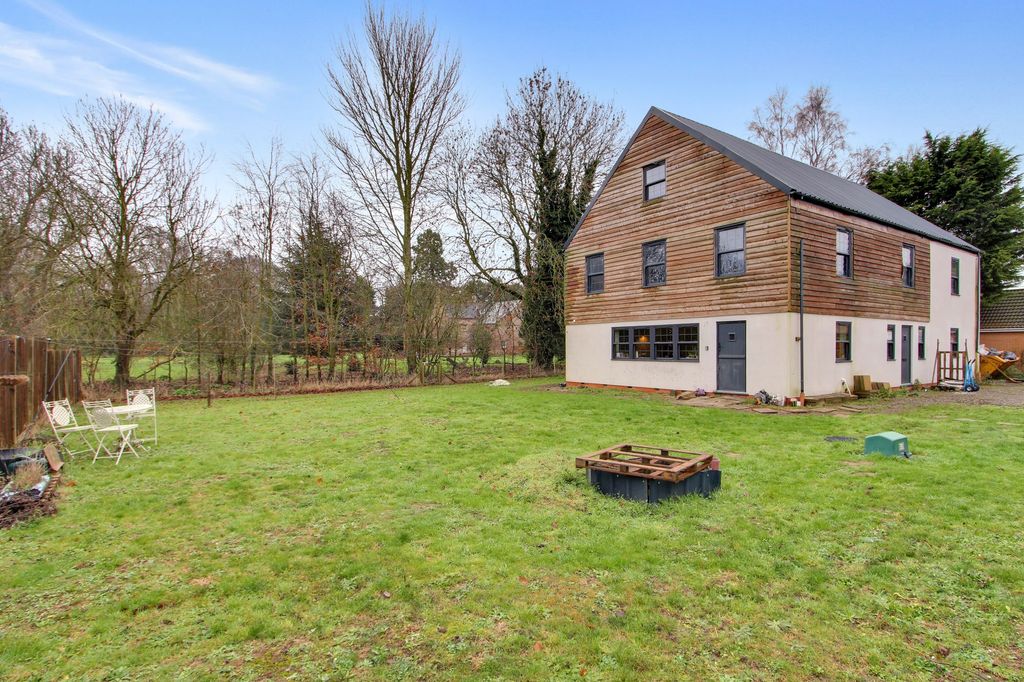 Property photo 3 of 40