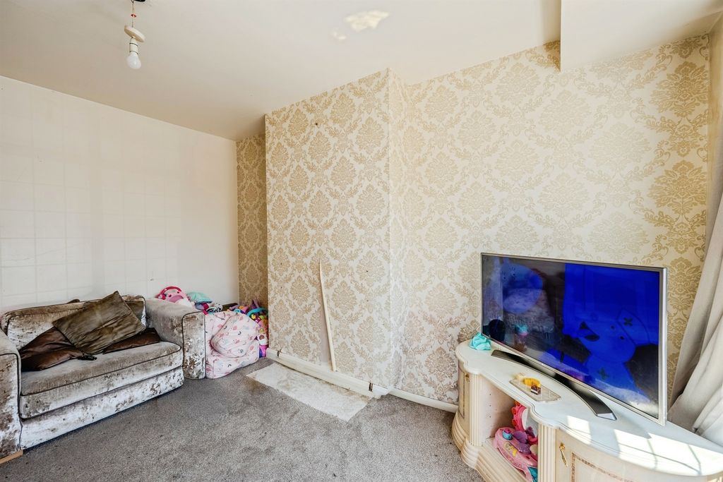 Property photo 3 of 20