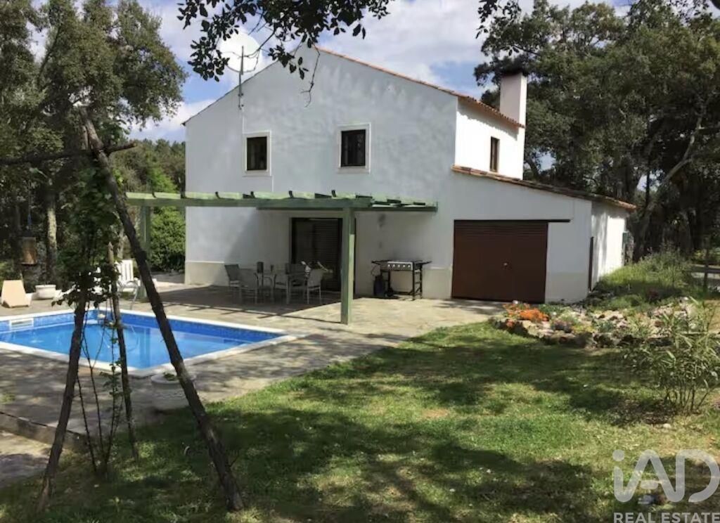 Property photo 1 of 40