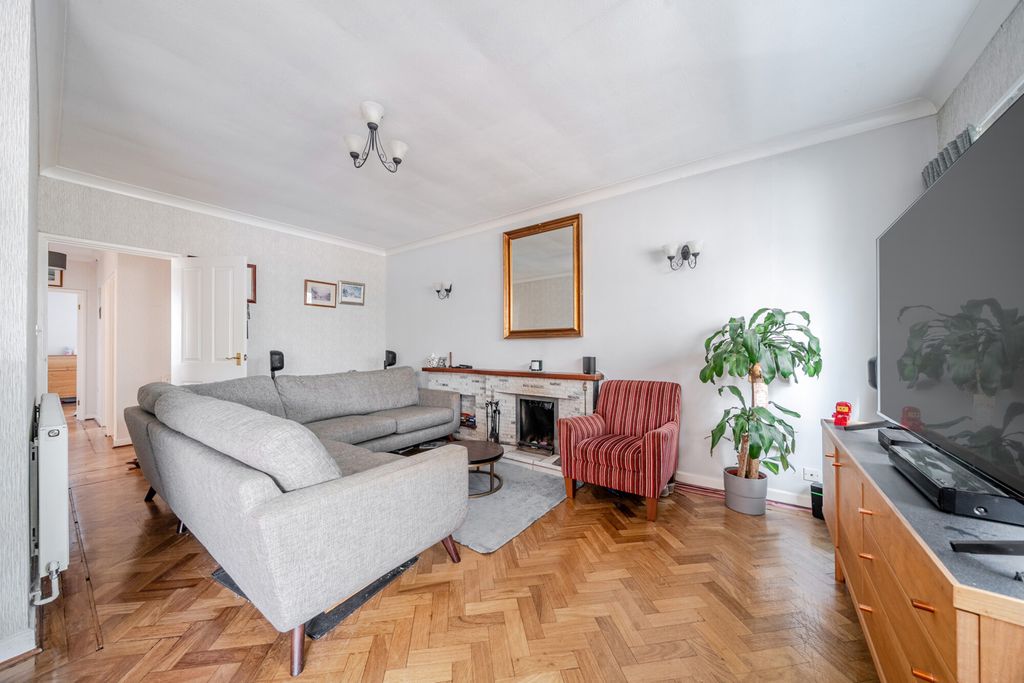 Property photo 2 of 21 1485730-5-6A55543...
