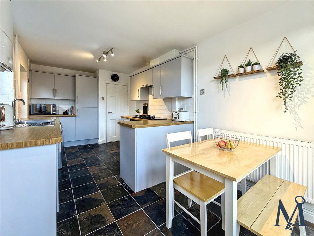 Property photo 3 of 22 Kitchen Diner