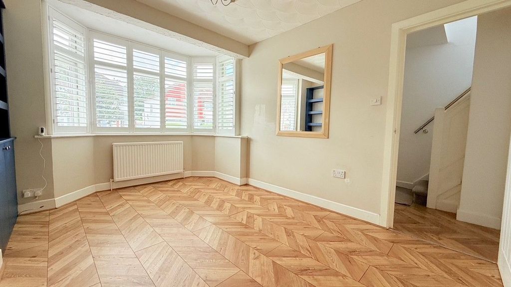 Property photo 3 of 30