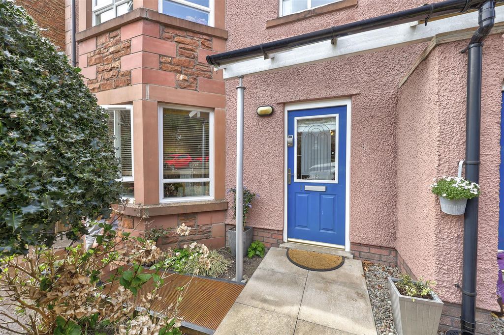 Property photo 1 of 15 Entrance