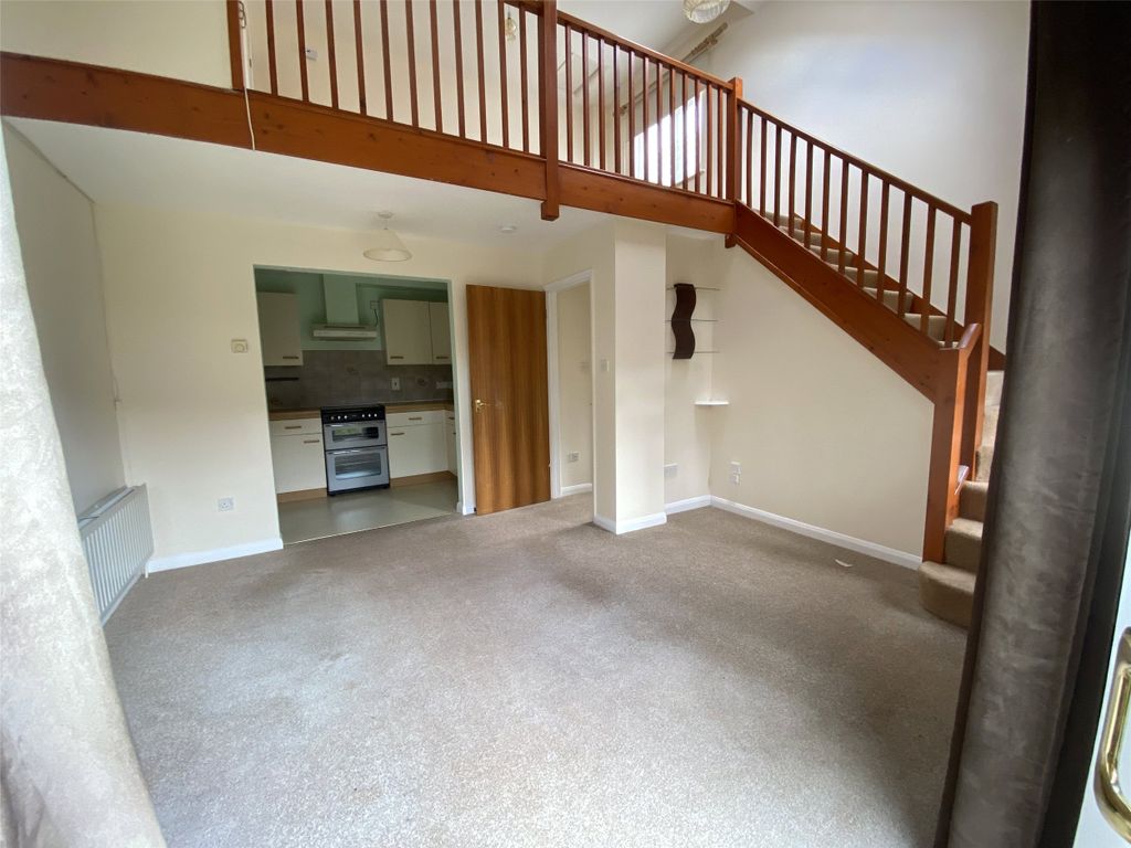 Property photo 2 of 7 Picture No. 12