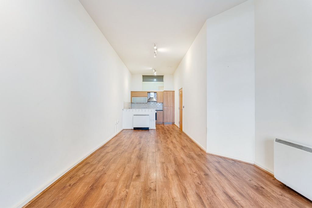 Property photo 2 of 24 4684621