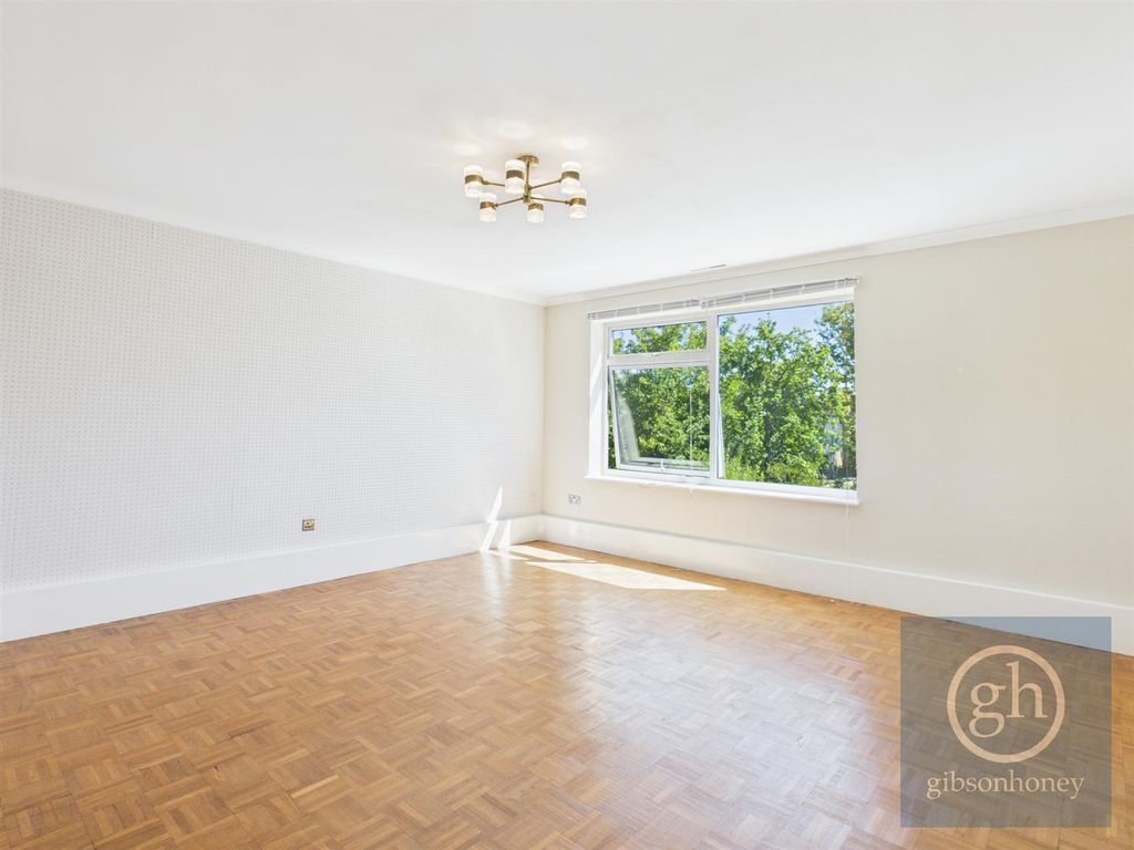 Property photo 2 of 10 Cam05080G0-Pr0351-Still013.Jpg