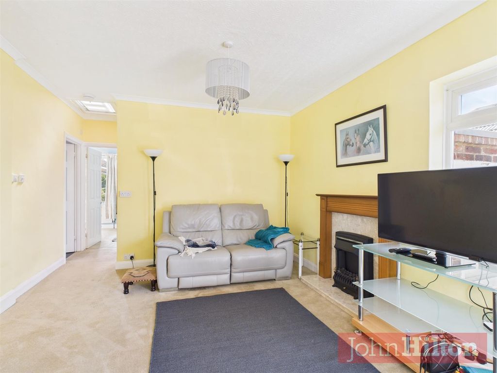 Property photo 3 of 16 Cam02534G0-Pr0559-Still016.Jpg