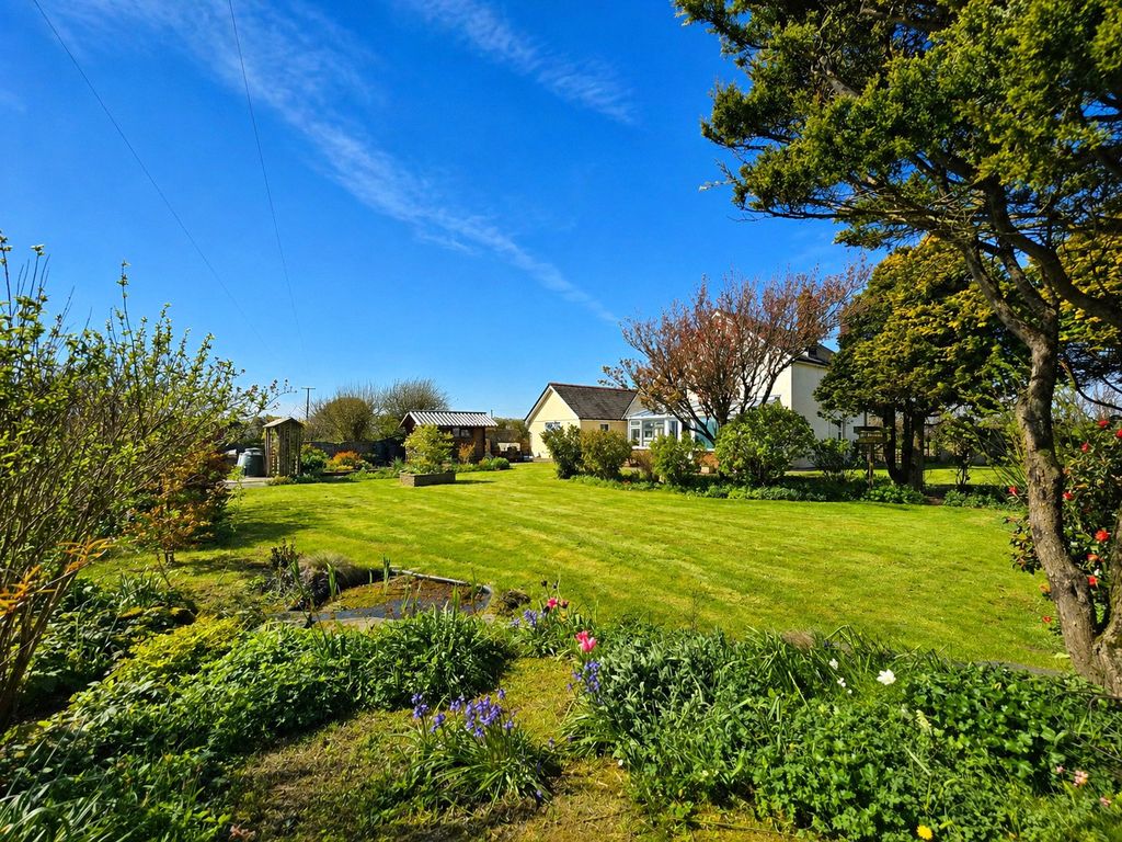 Property photo 3 of 22 3 - Picture No. 06