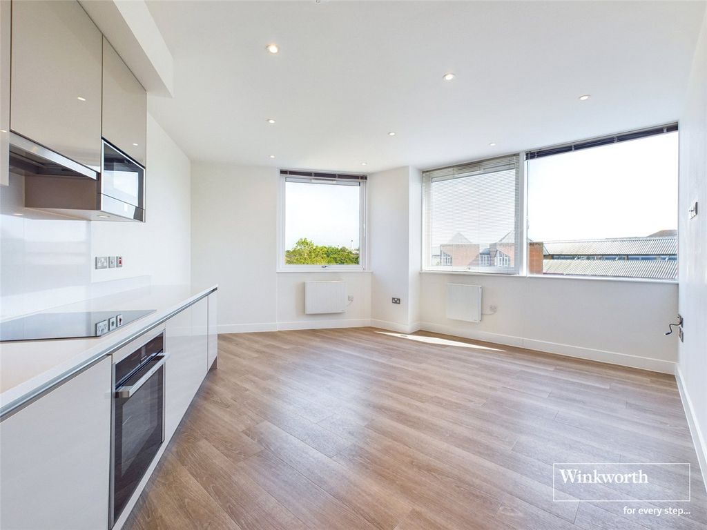 Property photo 3 of 11 Picture No. 17