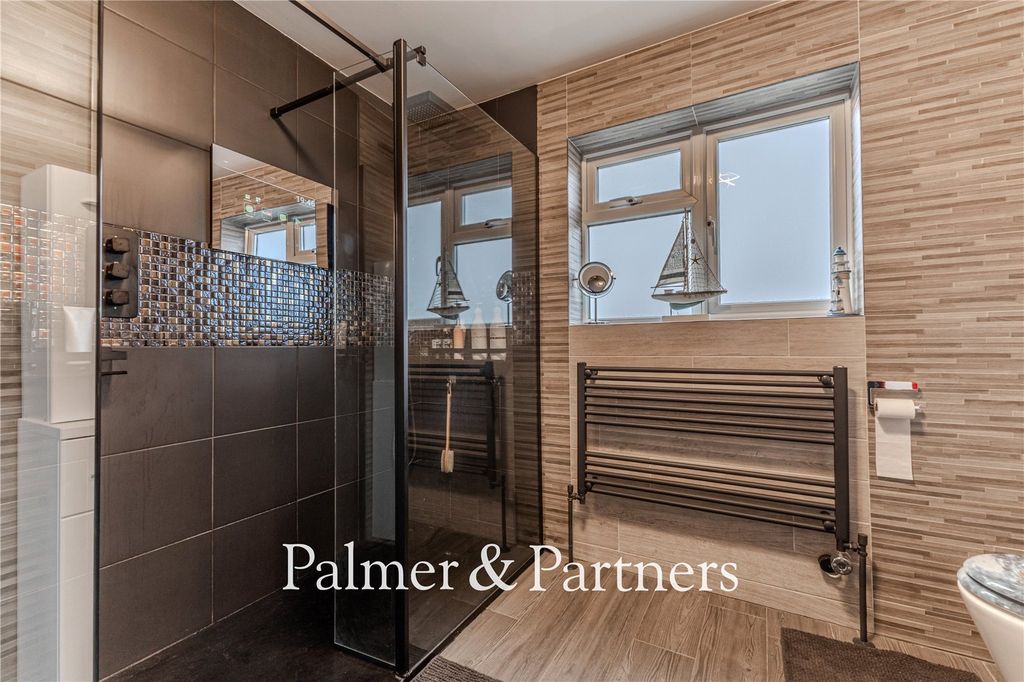 Property photo 2 of 36 Picture No. 07