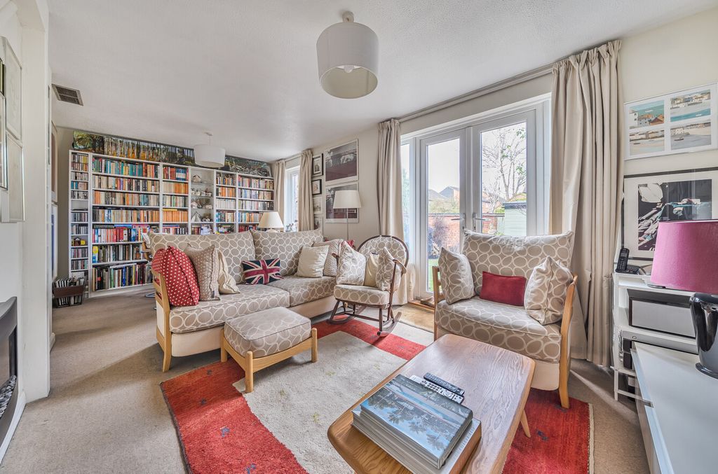 Property photo 2 of 20 1402578-16-697B3A...