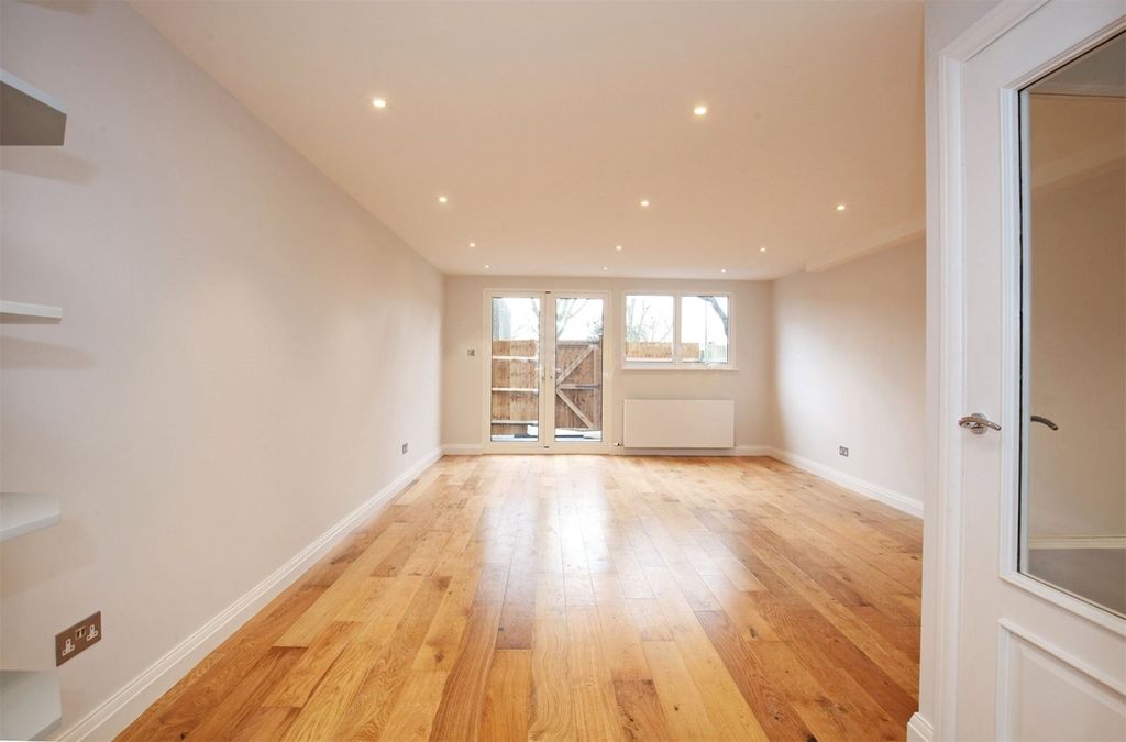 Property photo 1 of 10 1