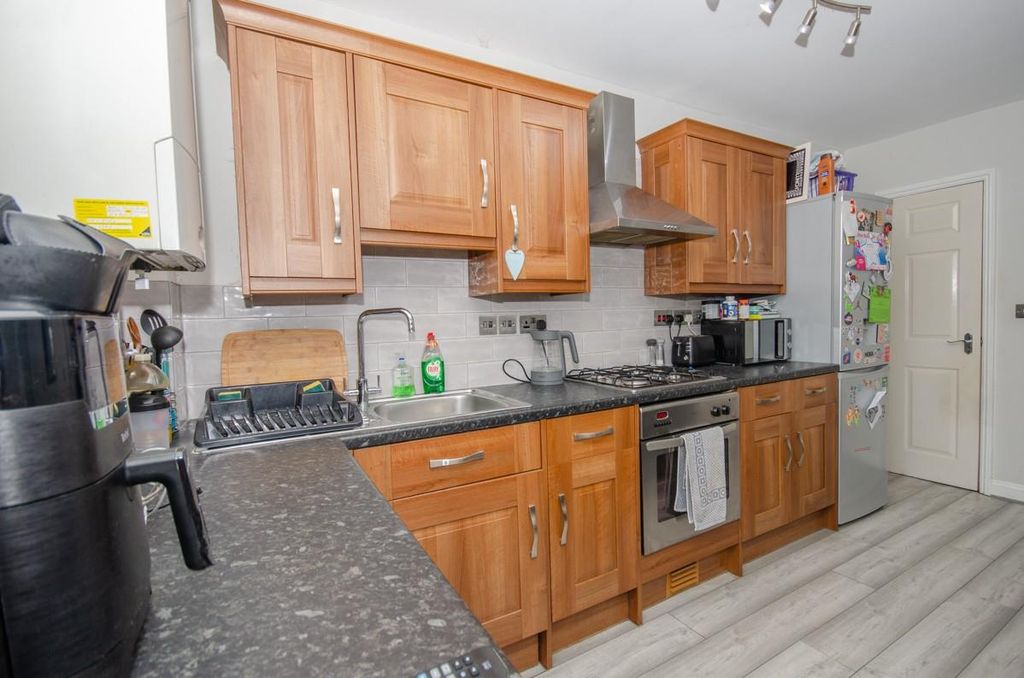 Property photo 3 of 14 Kitchen.Jpg