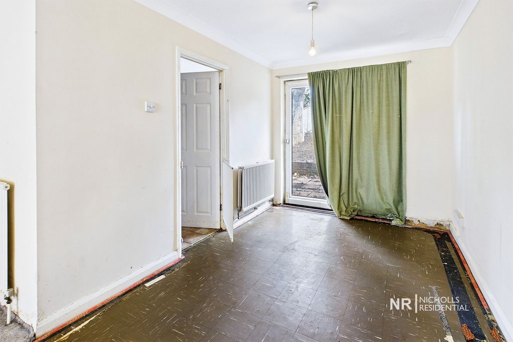 Property photo 3 of 13 Not Specified