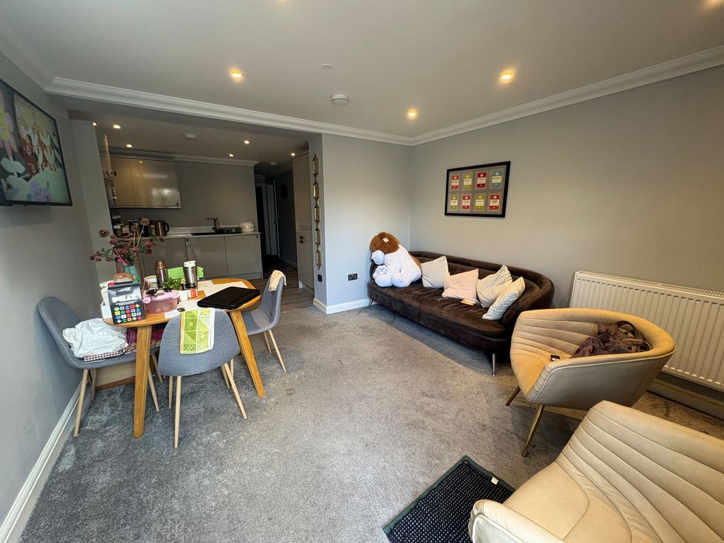 Property photo 1 of 8 Bedroom 3