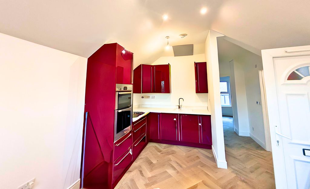 Property photo 1 of 4 Kitchen