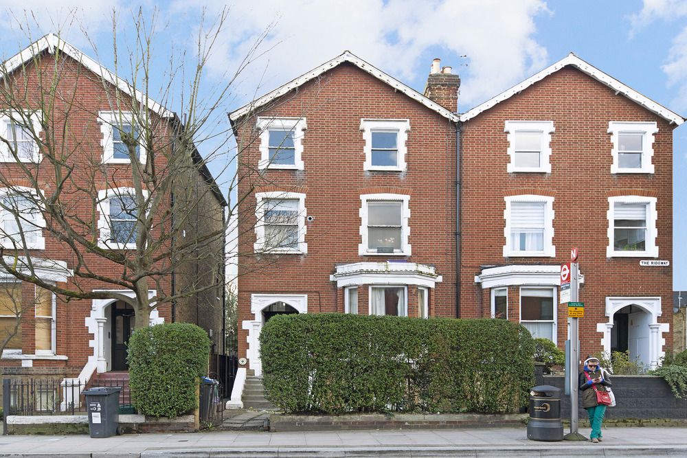 Property photo 2 of 8