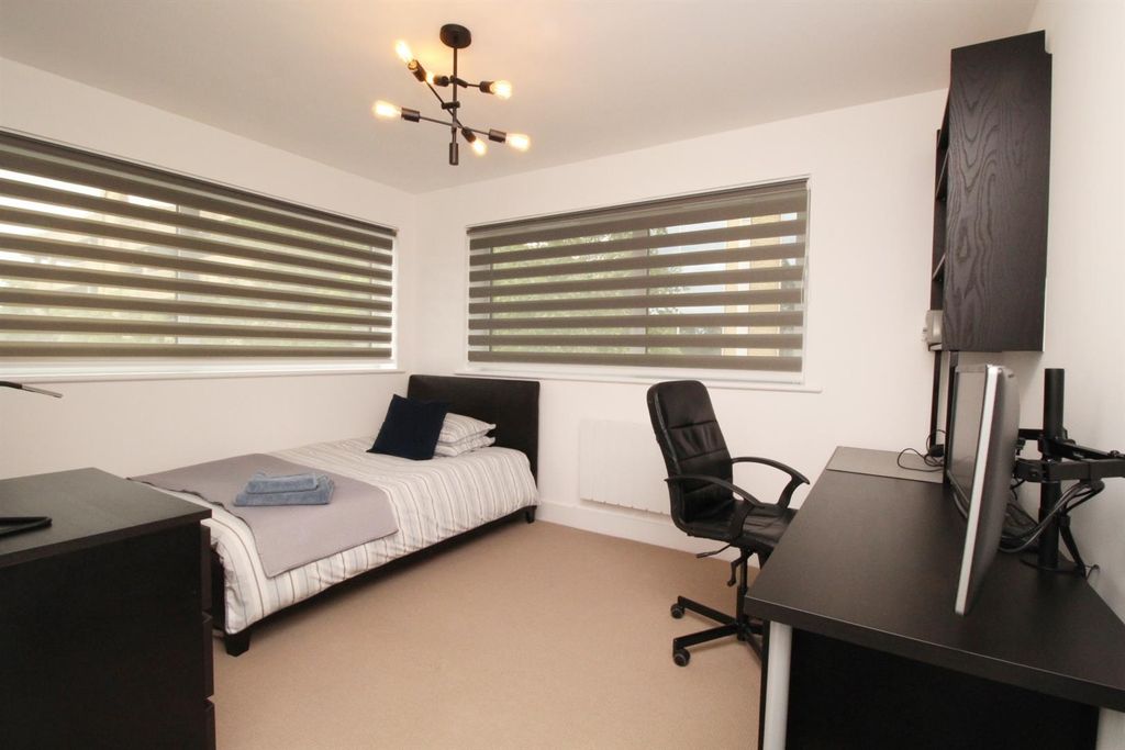 Property photo 3 of 12 Img_8659.Jpg