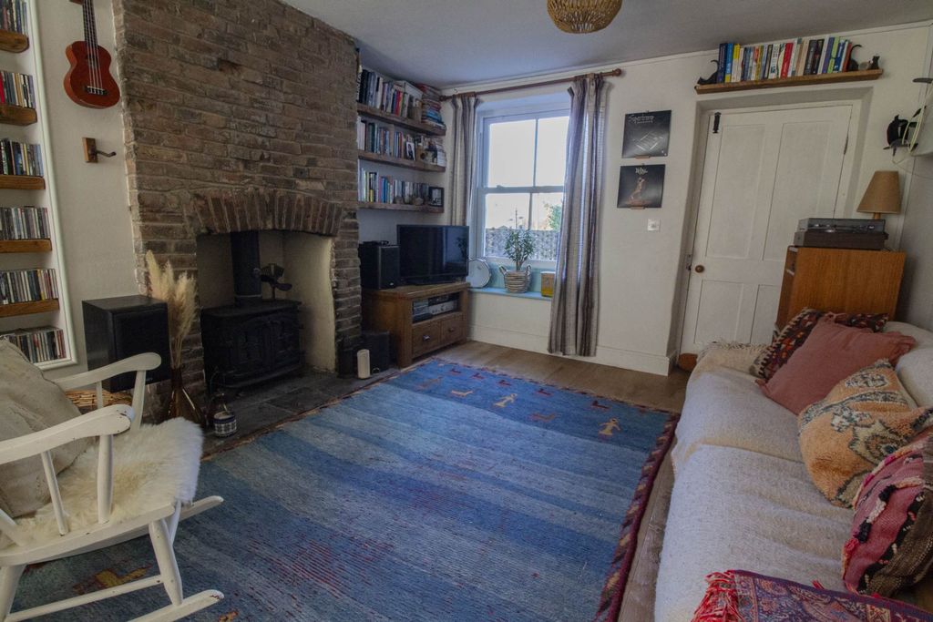 Property photo 3 of 26