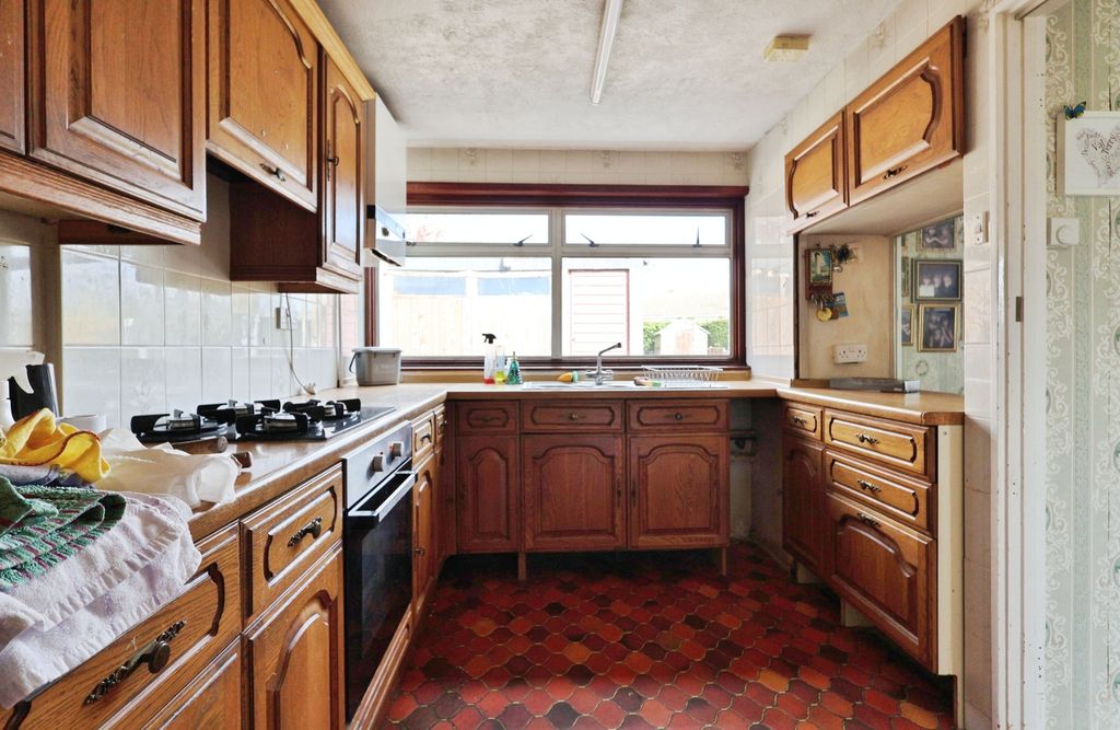 Property photo 3 of 36