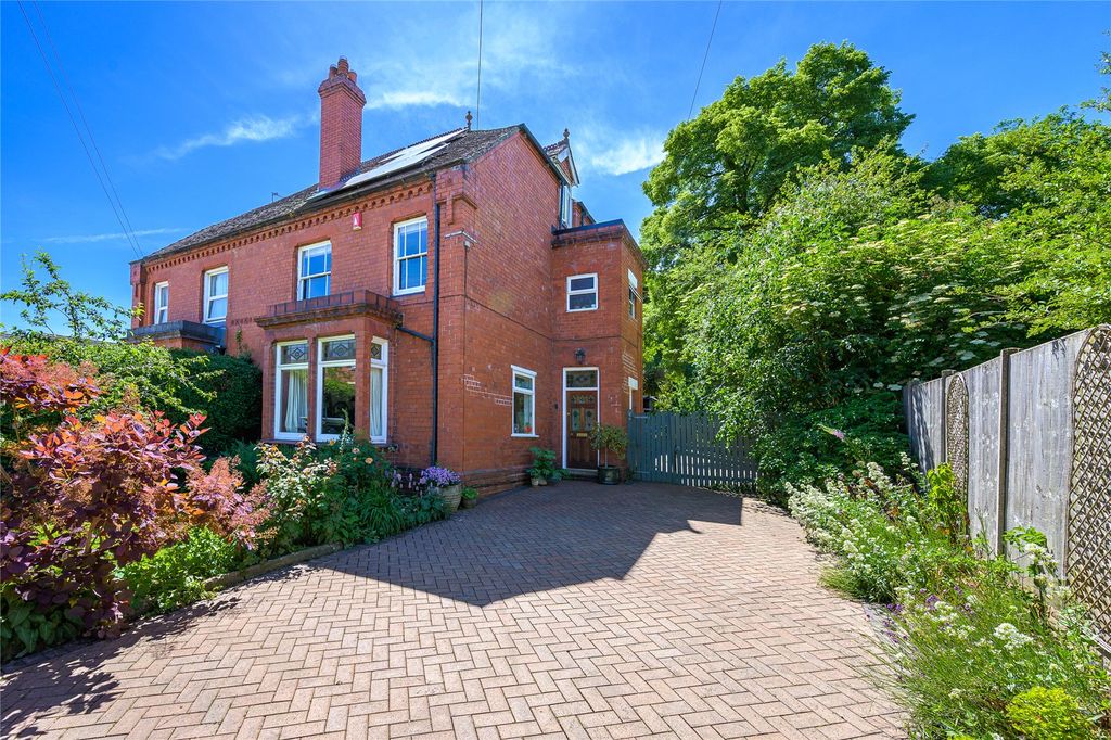 Property photo 1 of 36 Picture No. 13