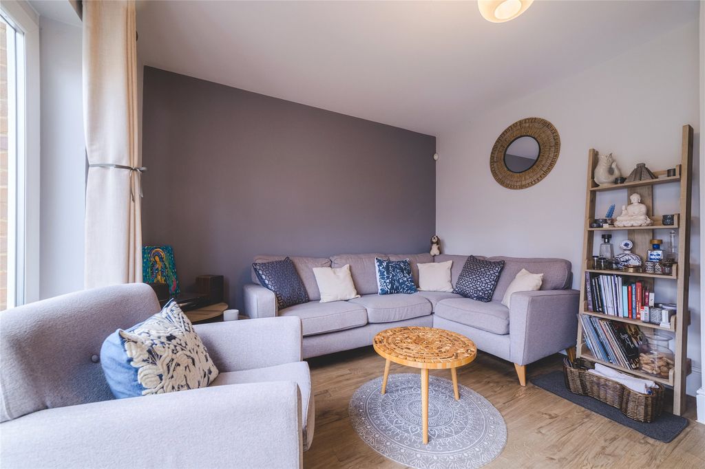 Property photo 3 of 14 Picture No. 17