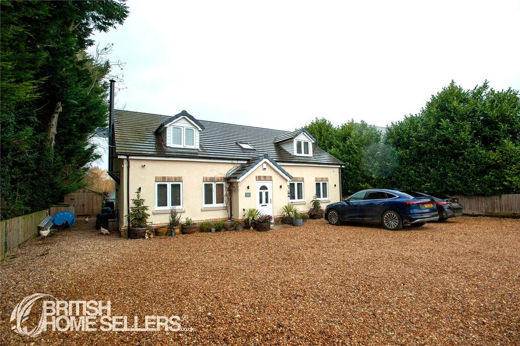 Property photo 1 of 34 Picture No. 03