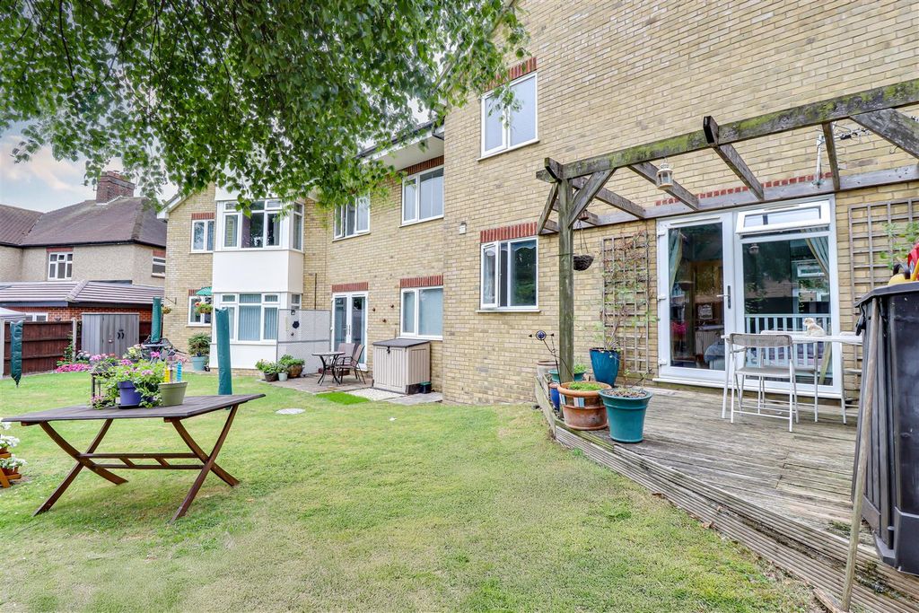 Property photo 2 of 15