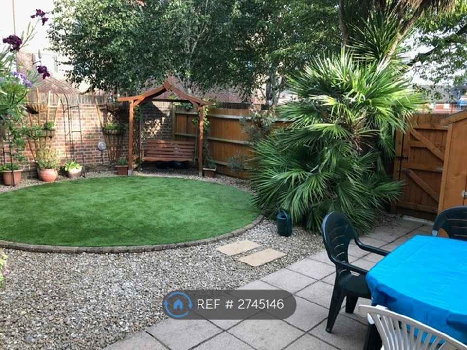 Property photo 3 of 14 Garden