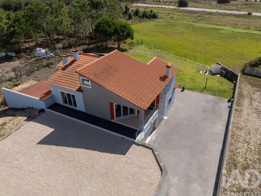 Property photo 3 of 40