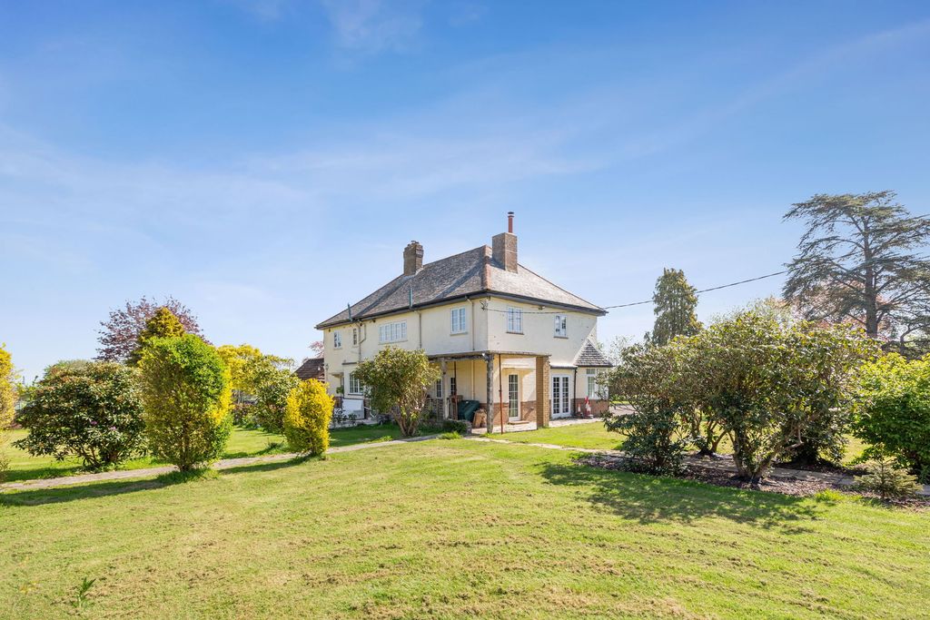 Property photo 3 of 25