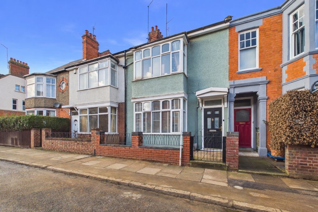 Property photo 1 of 15 Birchfield Road