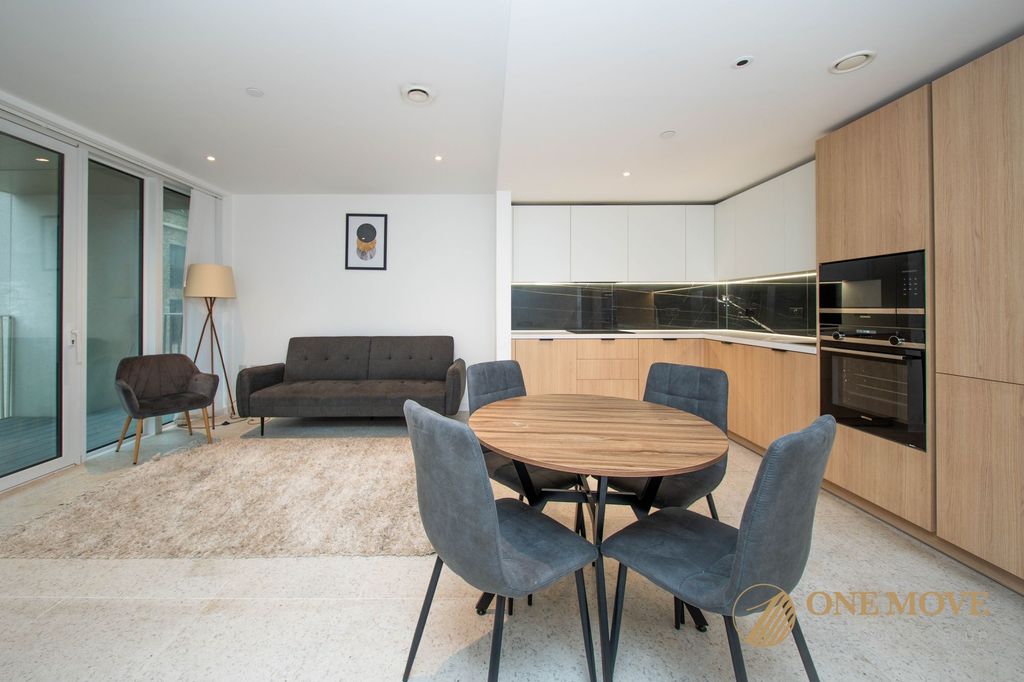 Property photo 3 of 60