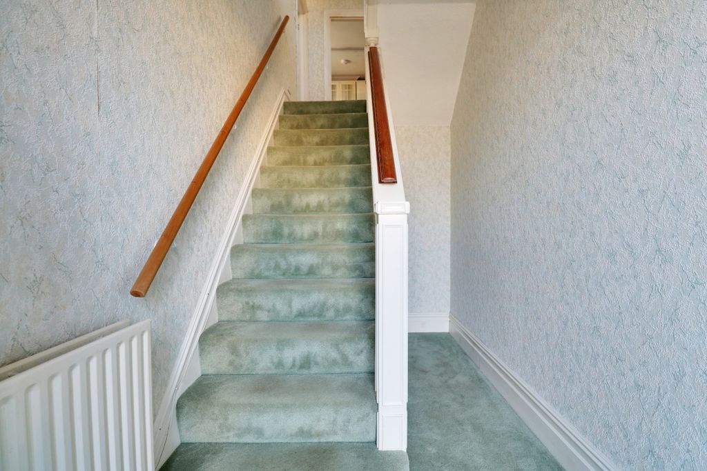Property photo 2 of 13 5339172