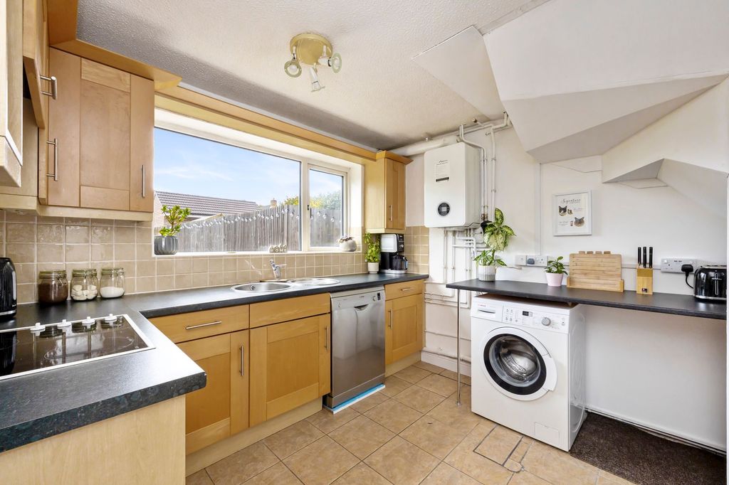 Property photo 2 of 22