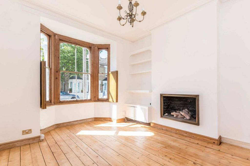 Property photo 2 of 5