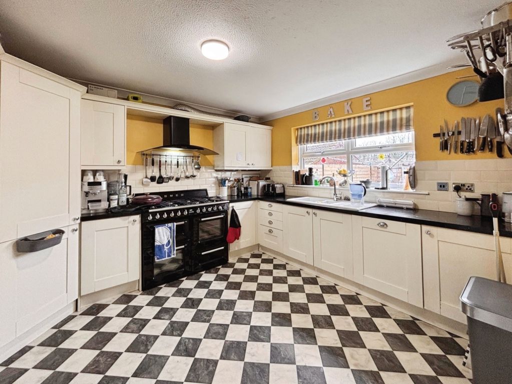 Property photo 2 of 20 Pbox-Img.Jpeg