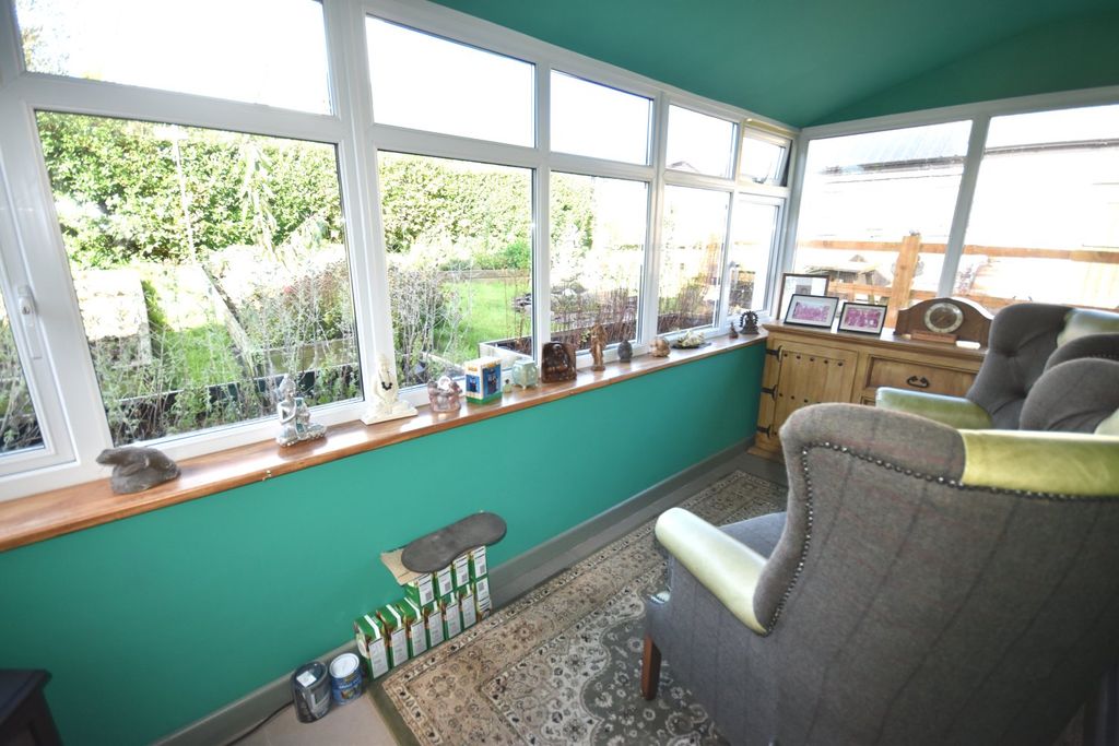 Property photo 3 of 28