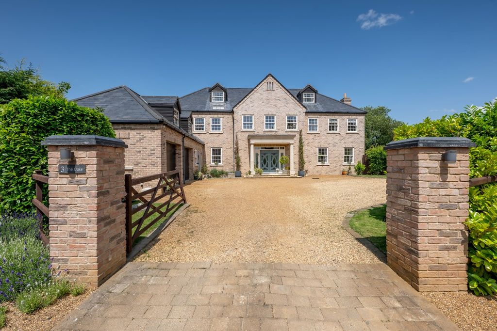 Property photo 1 of 37