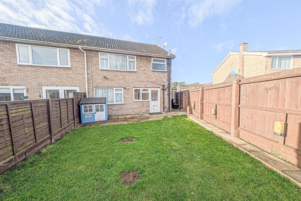 Property photo 3 of 14 Pxl_20260107_125400564.Raw-01.Garden.Jpg