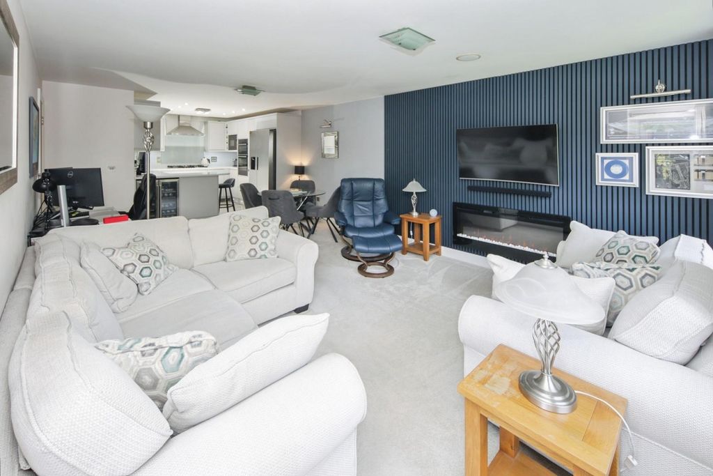 Property photo 3 of 27 5-22.Jpg