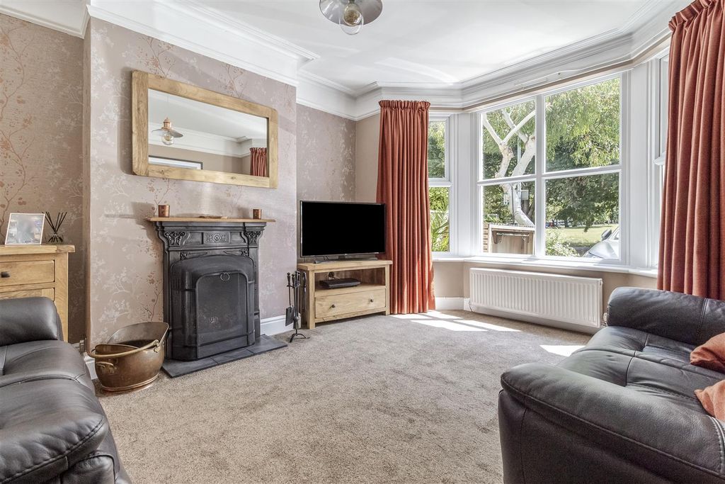 Property photo 3 of 21 6 St Matthews Road-001.Jpg
