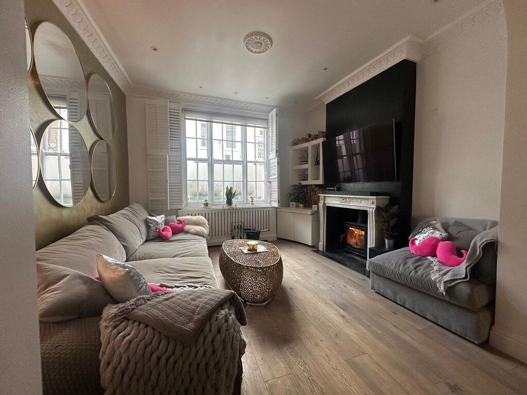 Property photo 3 of 27