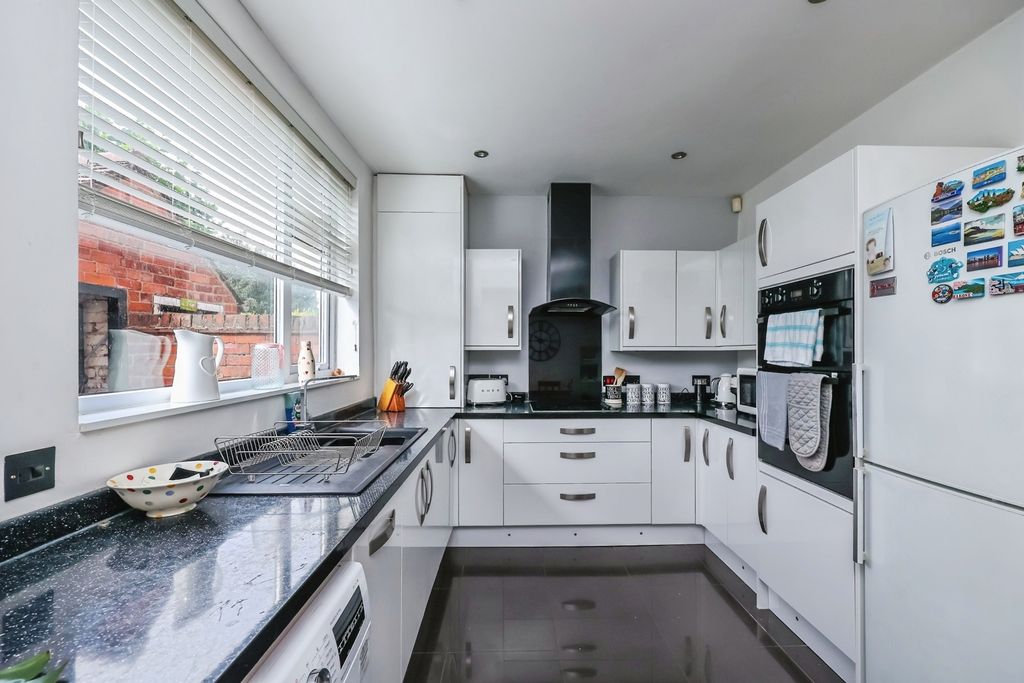 Property photo 3 of 14 Pbox-Img.Jpg