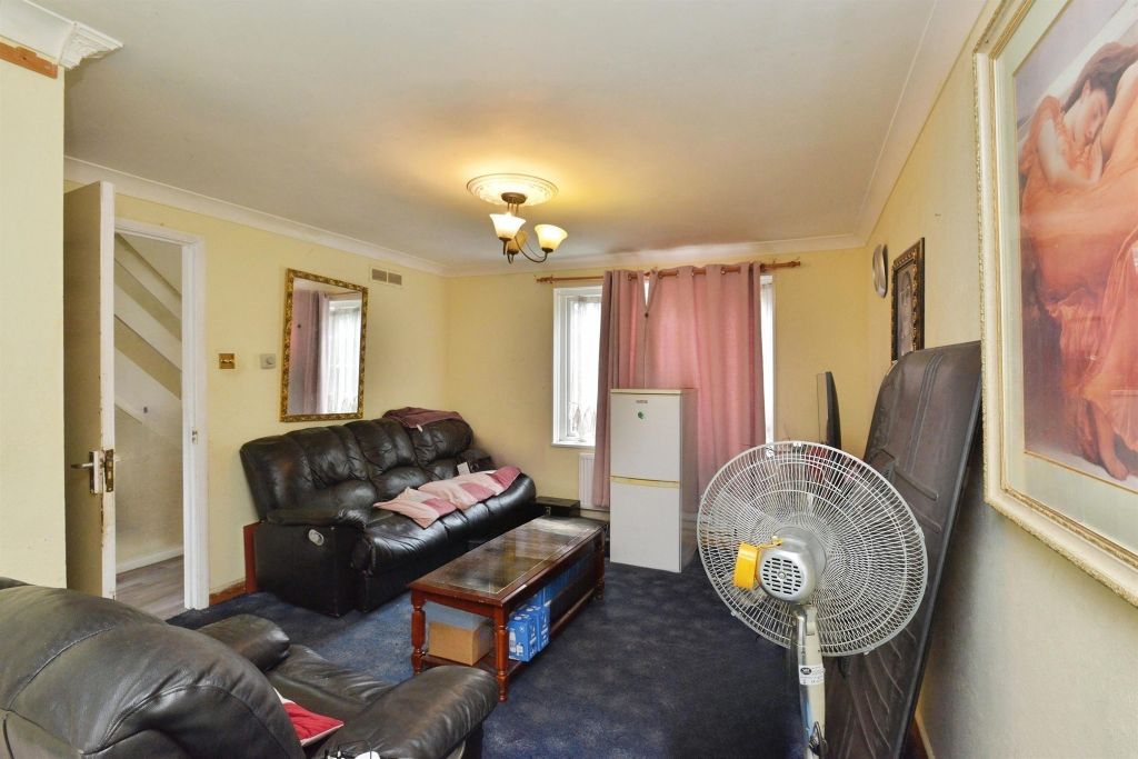 Property photo 3 of 5