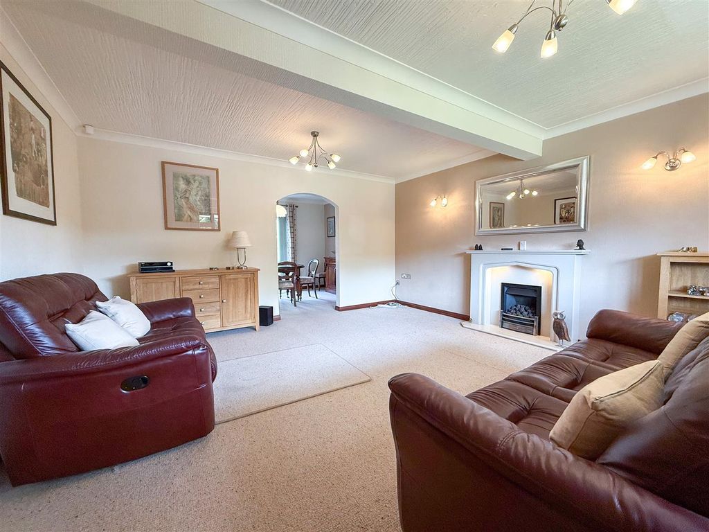 Property photo 3 of 40