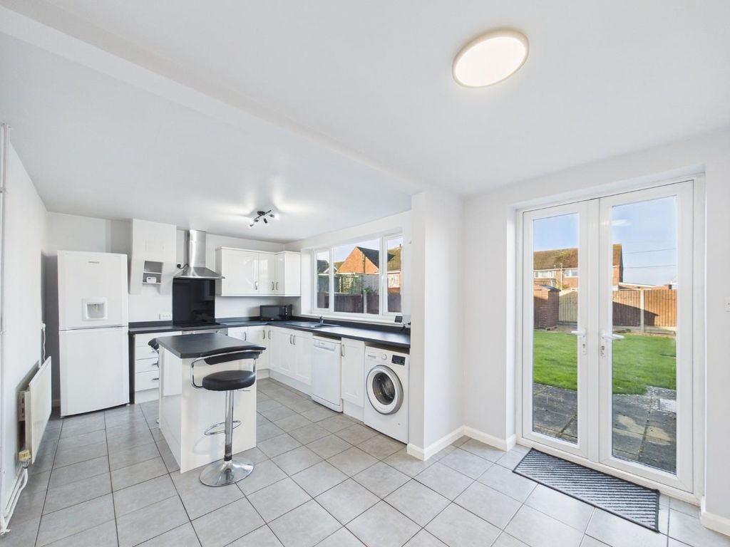 Property photo 3 of 17 Cam01238G0-Pr0607-Still014.Jpg