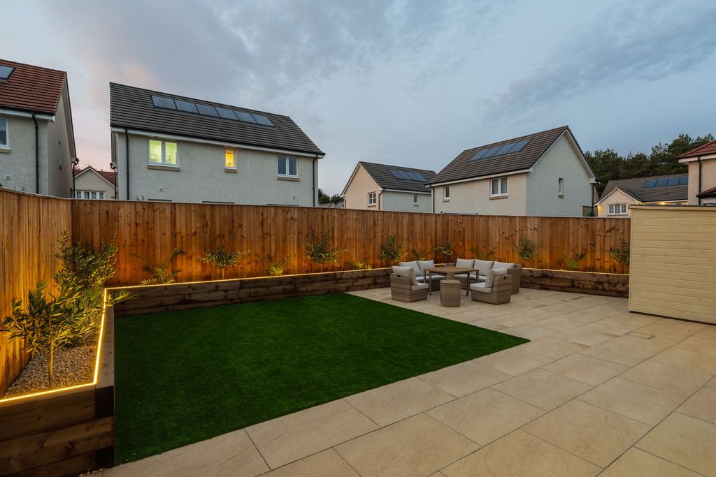 Property photo 3 of 44 Garden