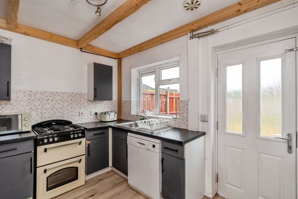 Property photo 2 of 15 Kitchen